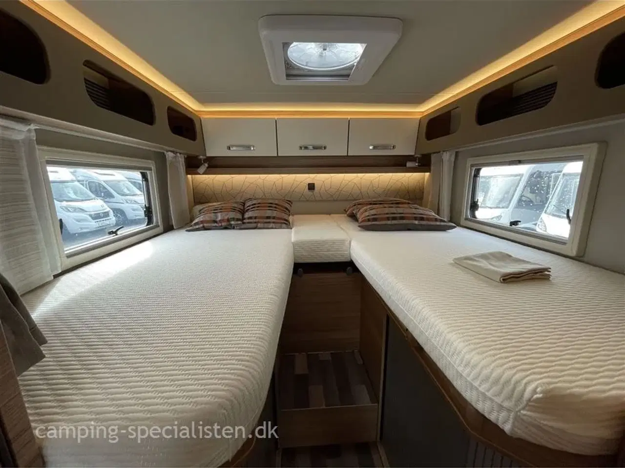 Billede 8 - 2025 - Weinsberg CaraCompact 600 MEG   Så god som ny - med masser af udstyr - Weinsberg Pepper 600 MEG 2025 - Kan nu opleves hos Camping-Specialisten i Silkeborg