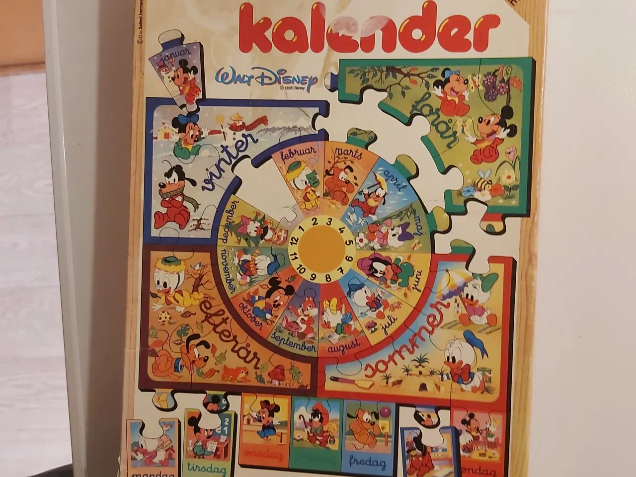 Billede 2 - Min første kalender fra educa 