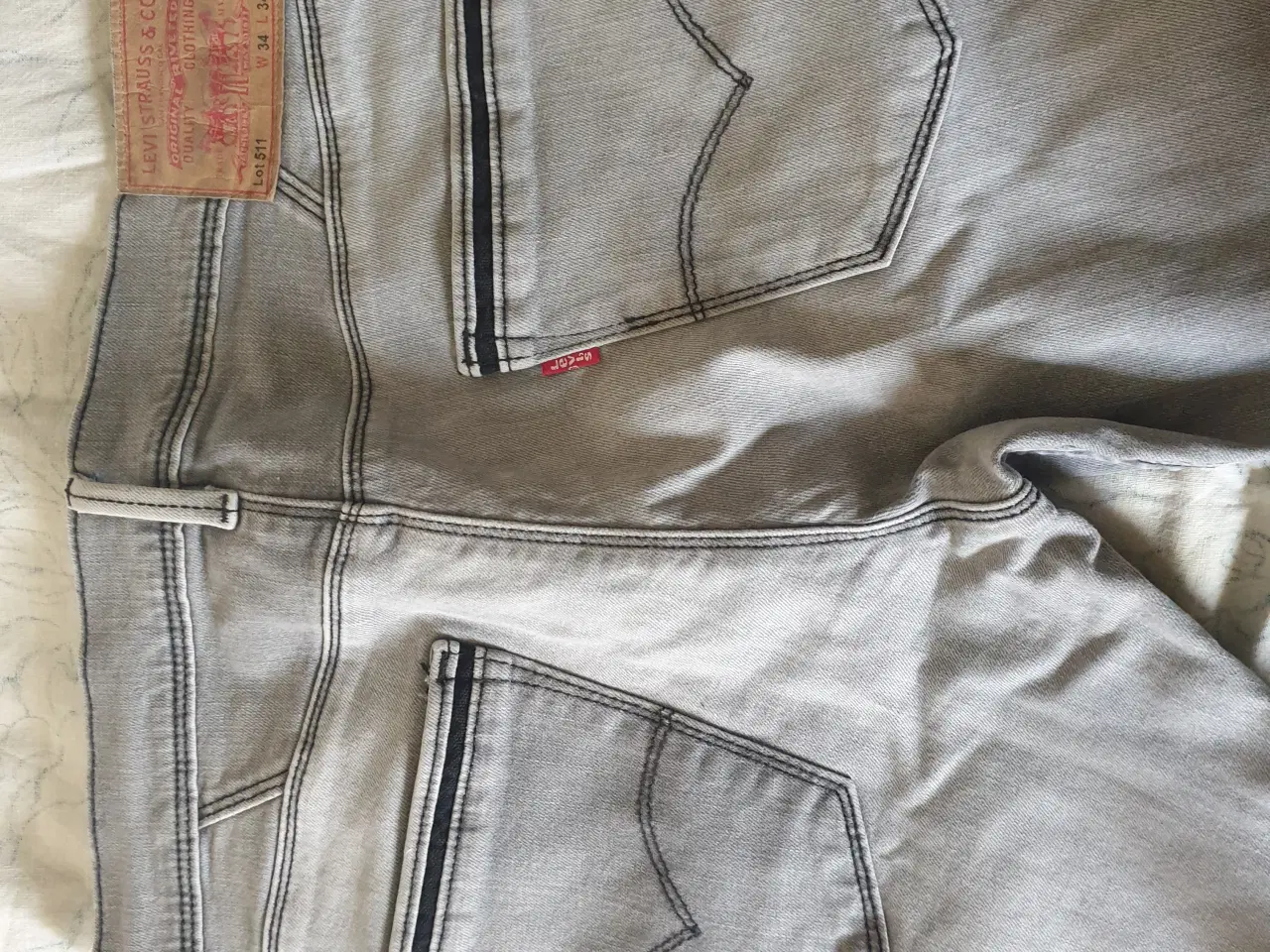 Billede 3 - Jeans, Levi Strauss & Co, str. 34, Lysegrå, Ubrugt