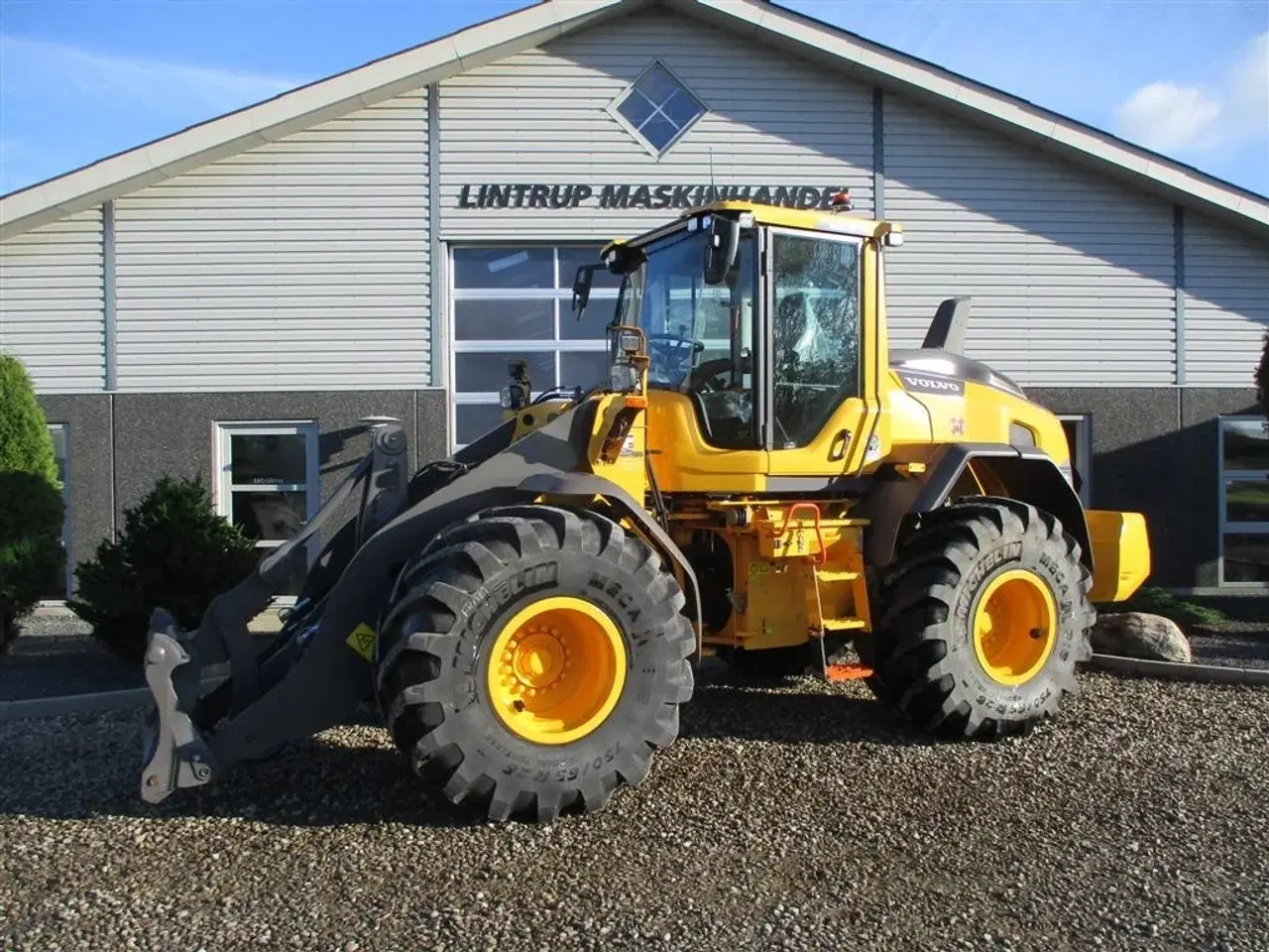 Billede 13 - Volvo L 70 H H2 BEMÆRK MED GARANTI FRA VOLVO FREM TIL DEN 9.9.2026. AGRICULTURE DK-maskine med lang arm, Co-Pilot & med 750mm Michelin MEGA X BIB hjul.