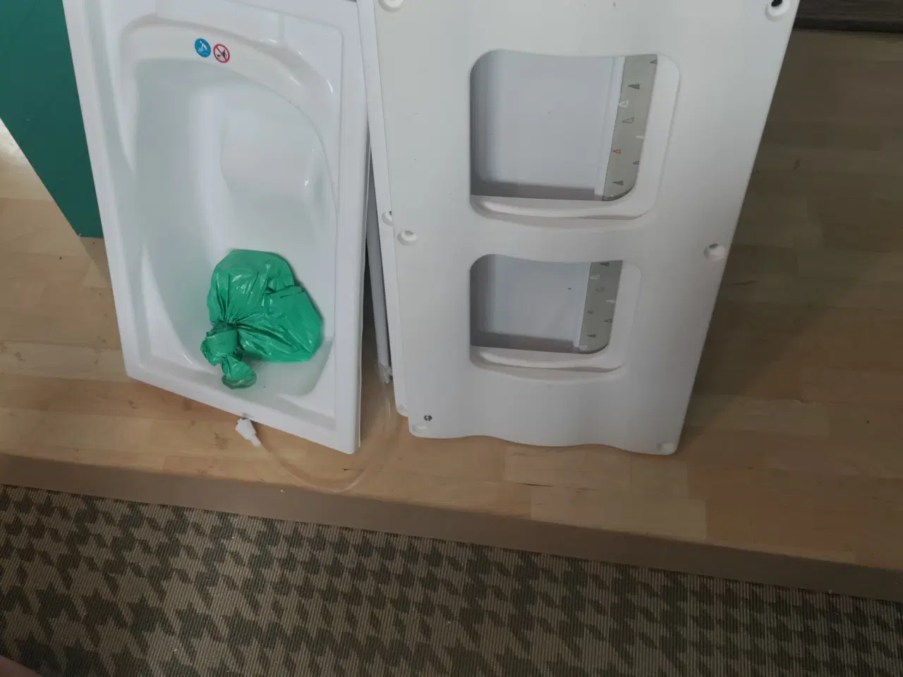 Billede 1 - Lækker badekar med puslebord 