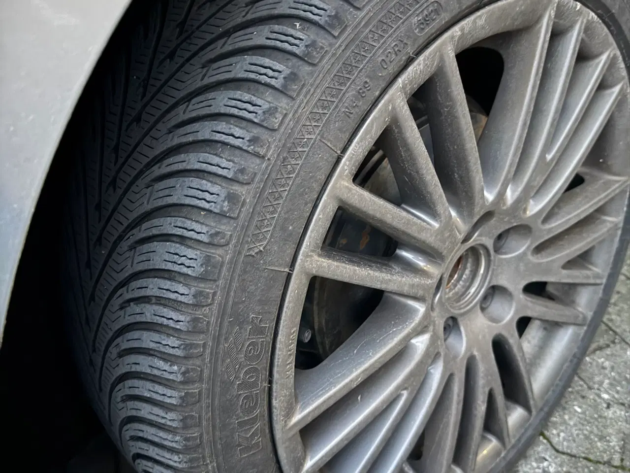 Billede 4 - Alufælge med dæk