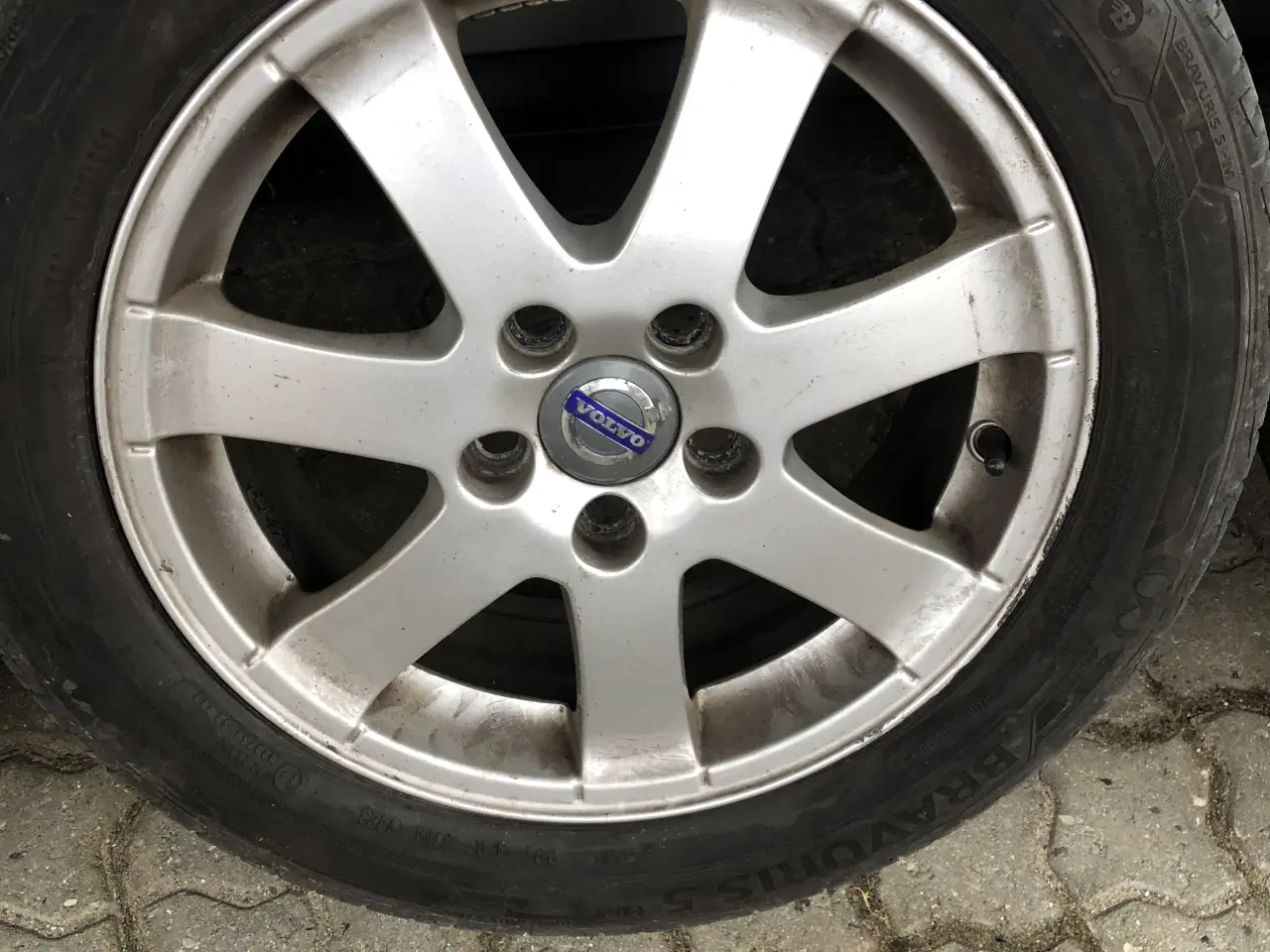 Billede 4 - 16”originale volvofælge med næsten nye dæk!!