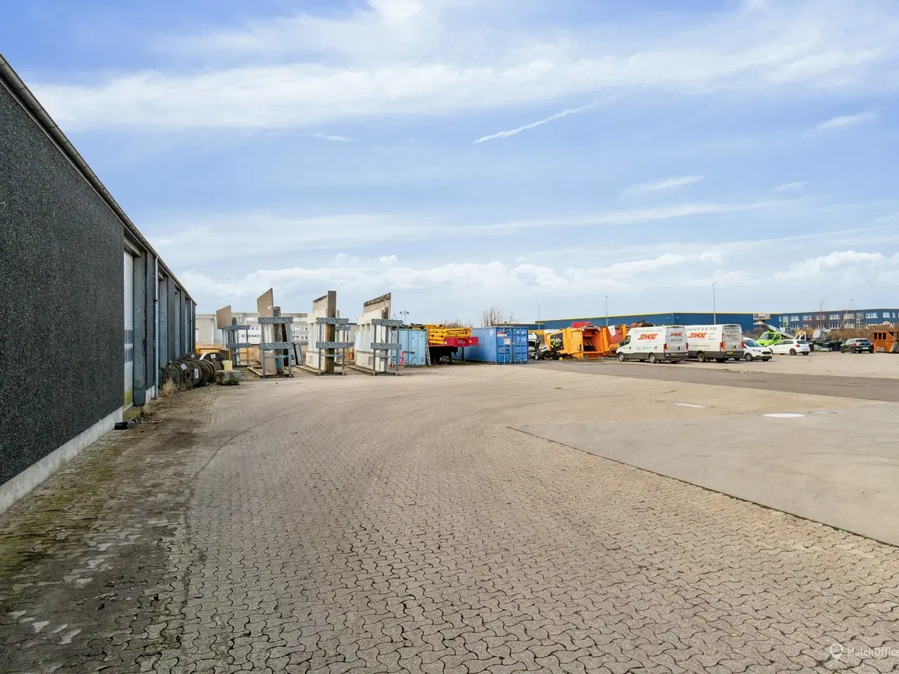 Billede 10 - 2.080 m2 logistiklejemål med 6 porte og en loftshøjde på 8 m.  beliggende i Hvidovre.
