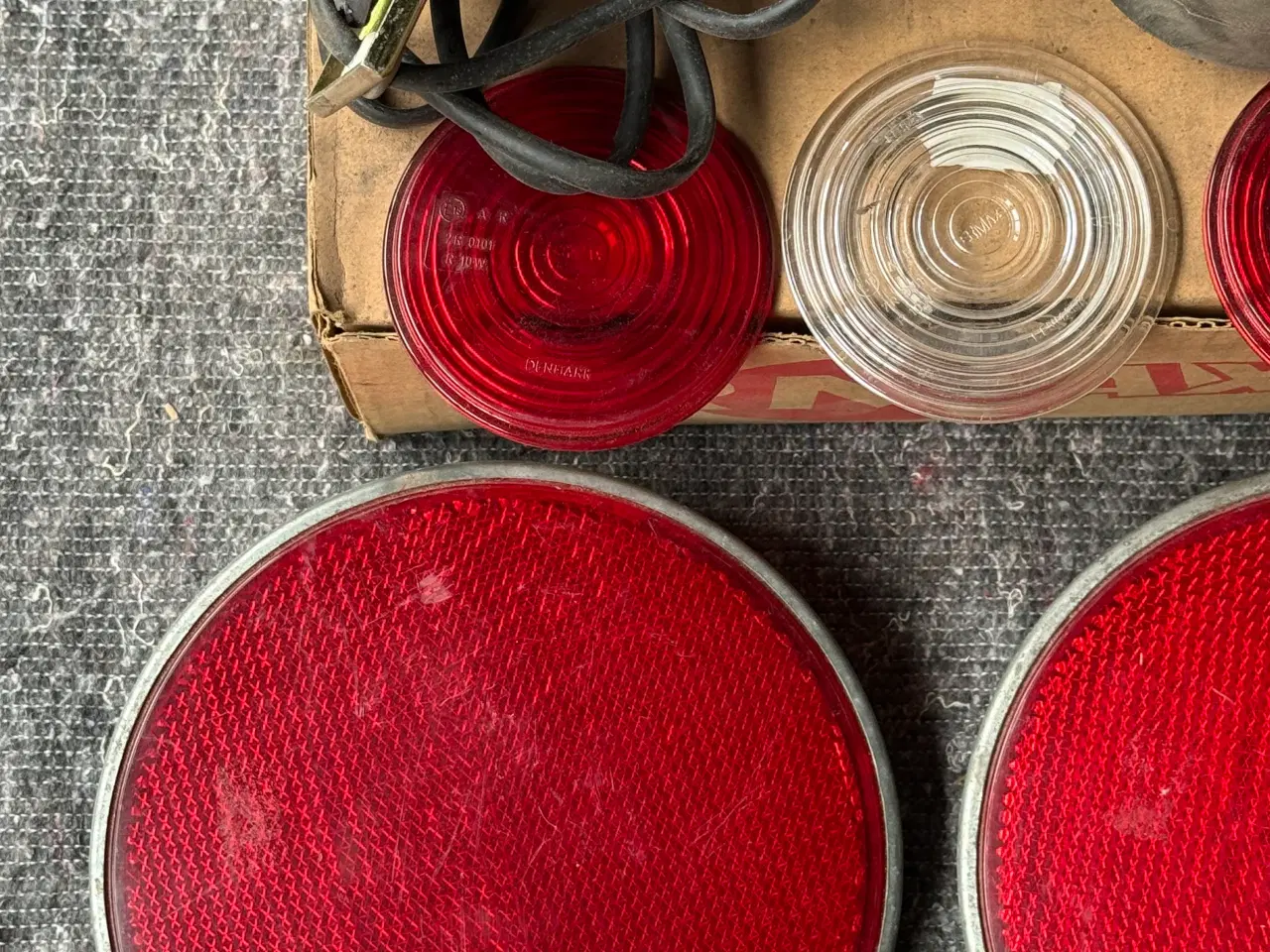 Billede 2 - Nye slingerlygter og store reflekser