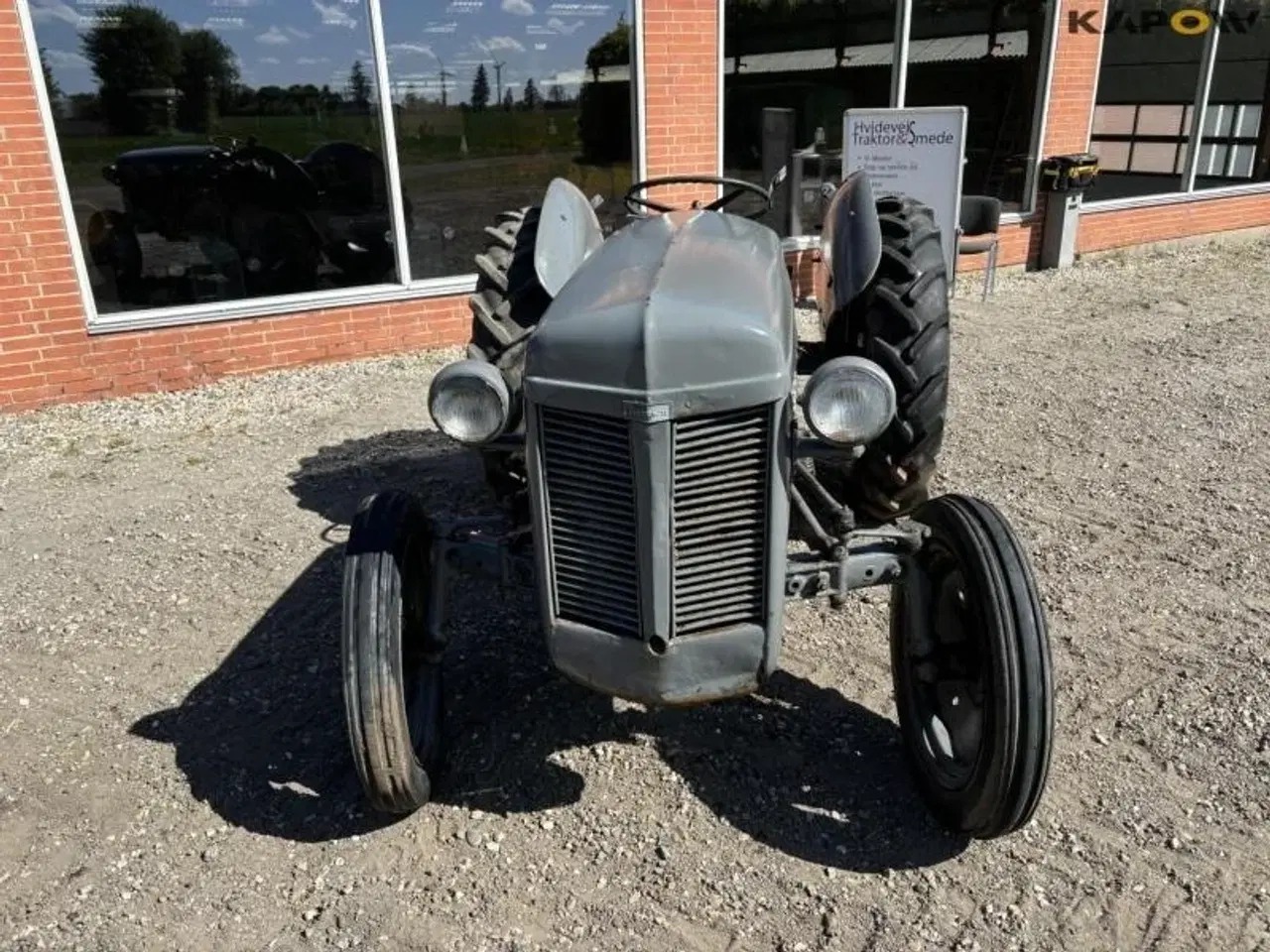 Billede 2 - Ferguson Grå Ferguson traktor