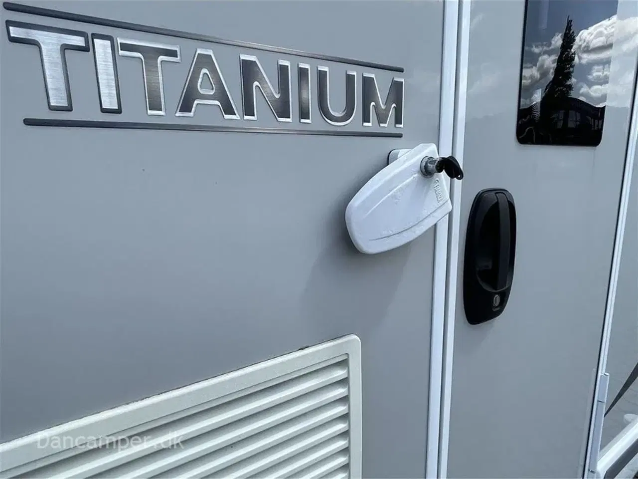 Billede 10 - 2020 - Chausson Titanium 640   Kommissionsbil. Lounge siddegruppe , Dobbeltseng, Populær model , 170Hk, 6-trins automatgear, solcelle, inverter 1500W