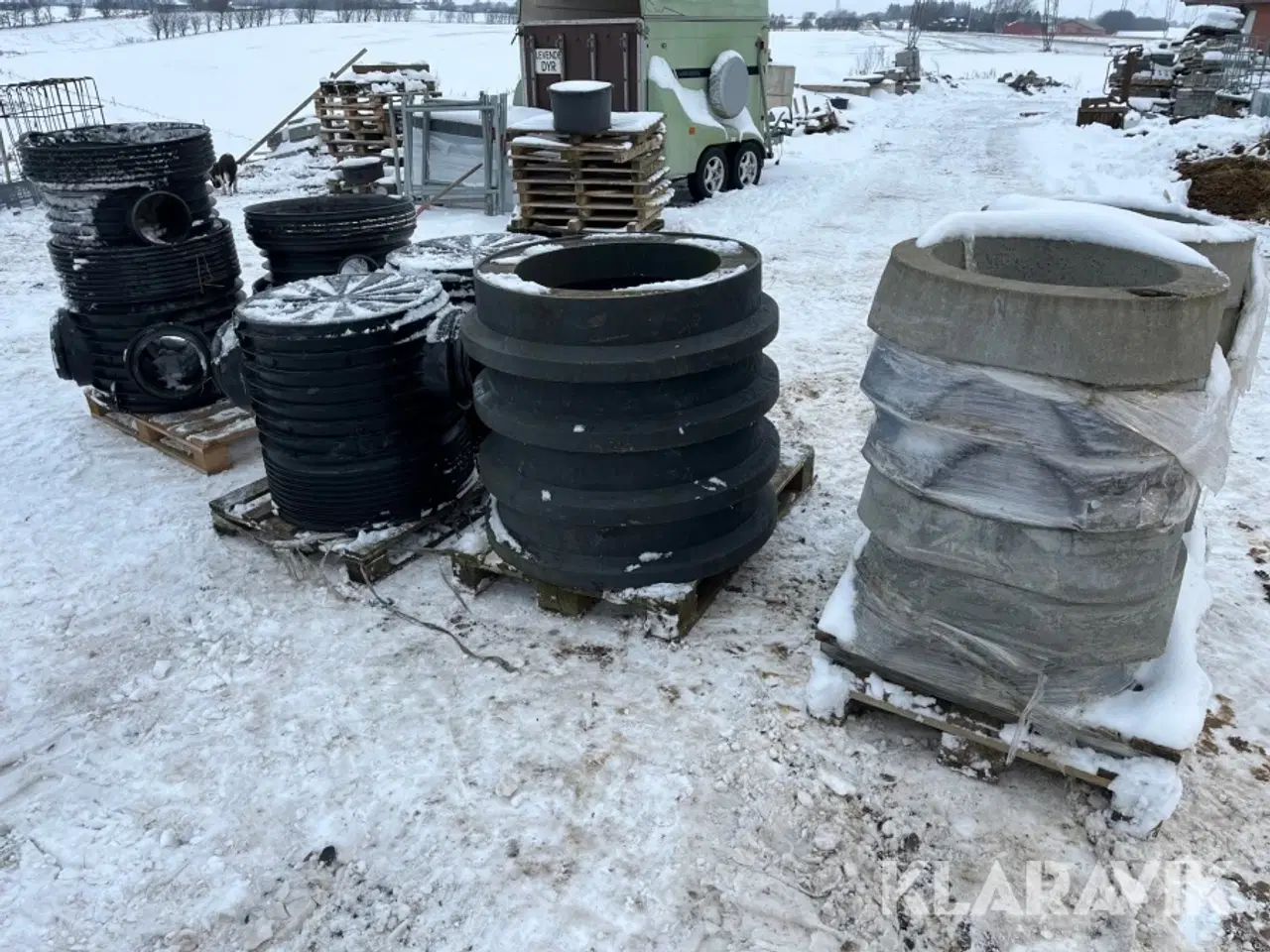 Billede 1 - Brønde og brøndkarme 4 paller