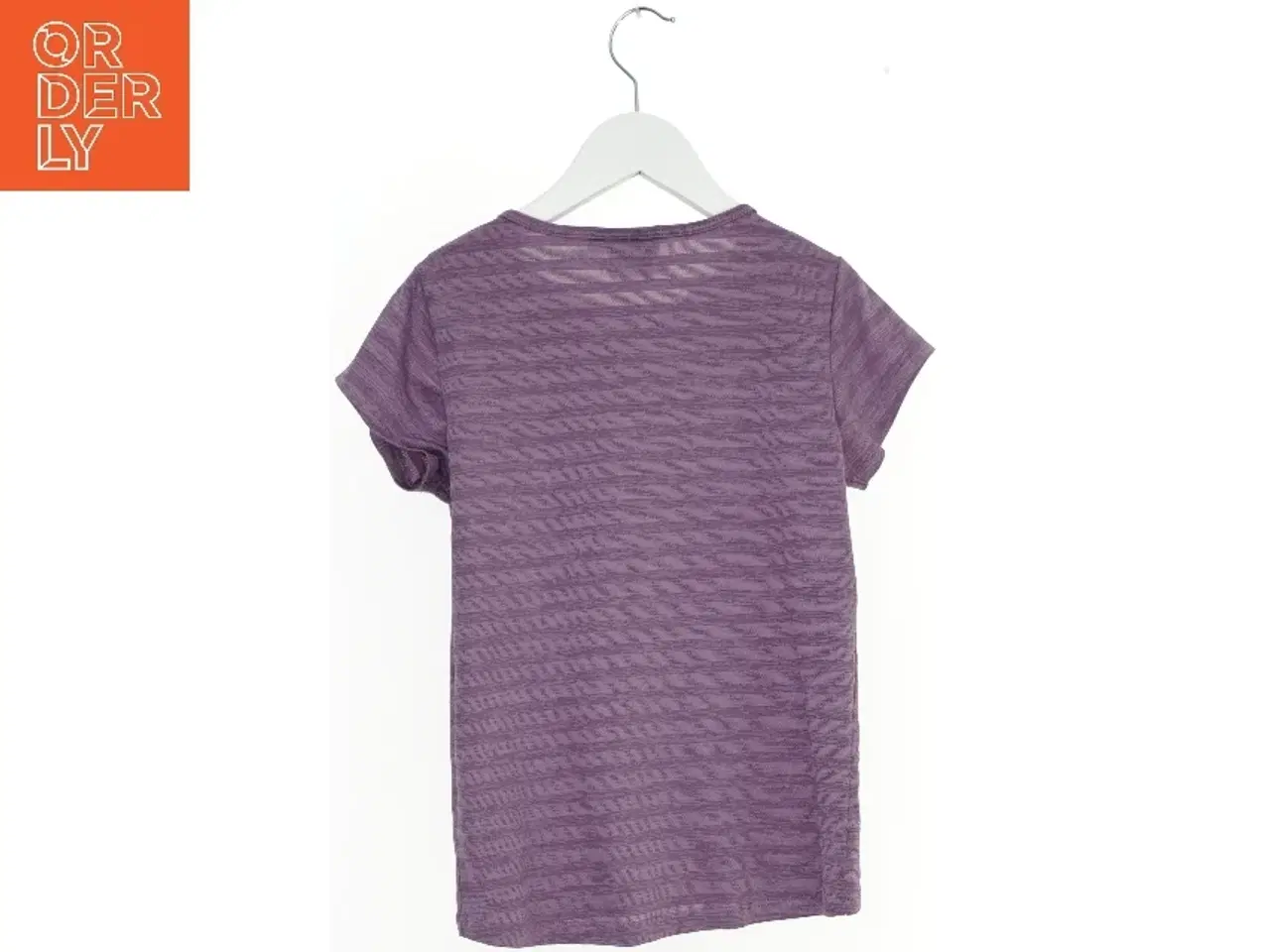 Billede 2 - Lilla T-shirt til børn fra Hummel (str. 140)