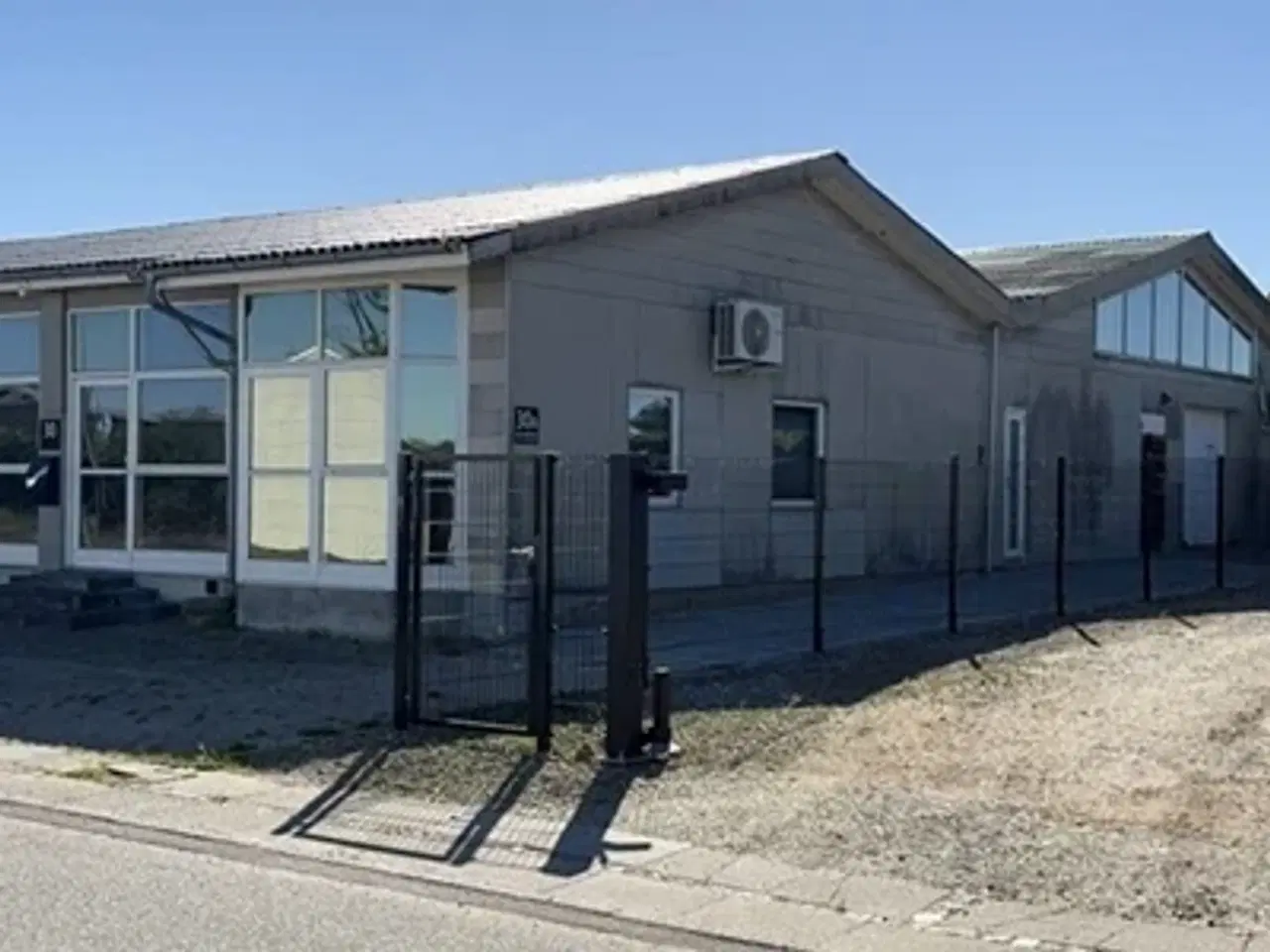 Billede 1 - Flot og nyrenoveret lager og kontor lejemål i Kolding.