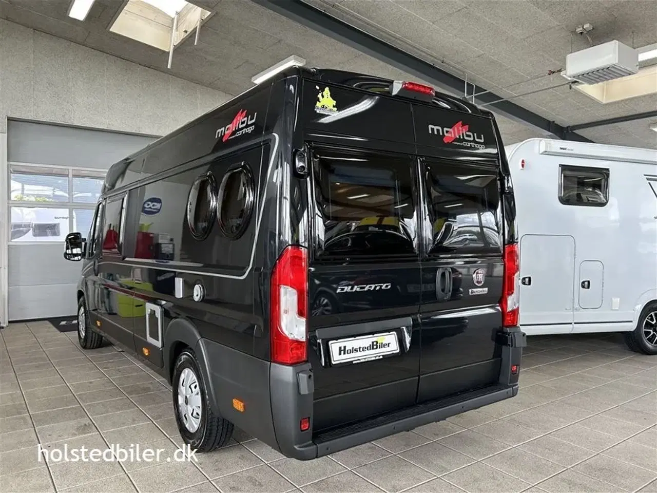 Billede 3 - 2024 - Carthago premium van 640 LE Luksus van med enkeltsenge og KUN km 10000 - som ny. Aut.