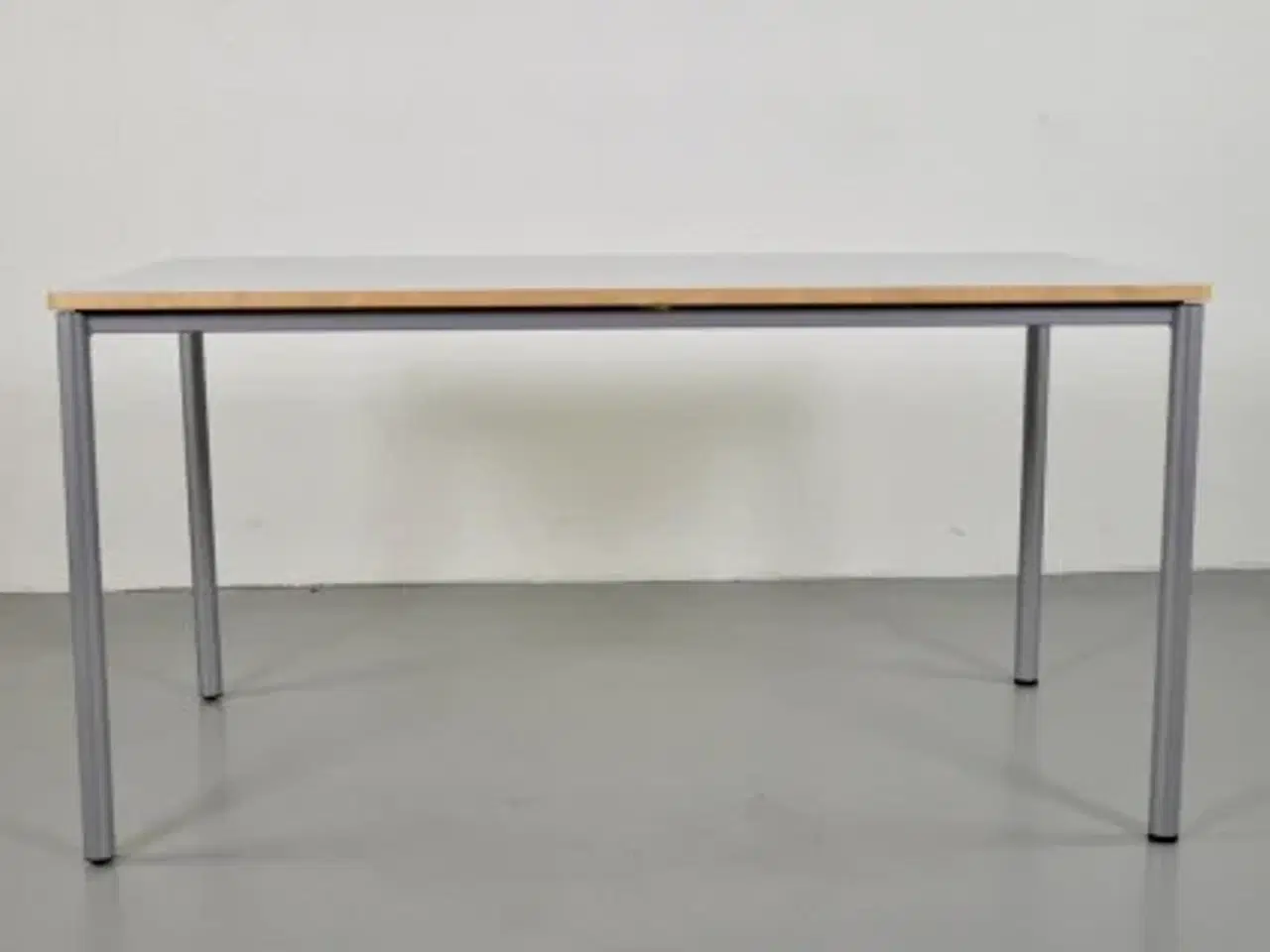 Billede 2 - Kantine-/mødebord med grå plade