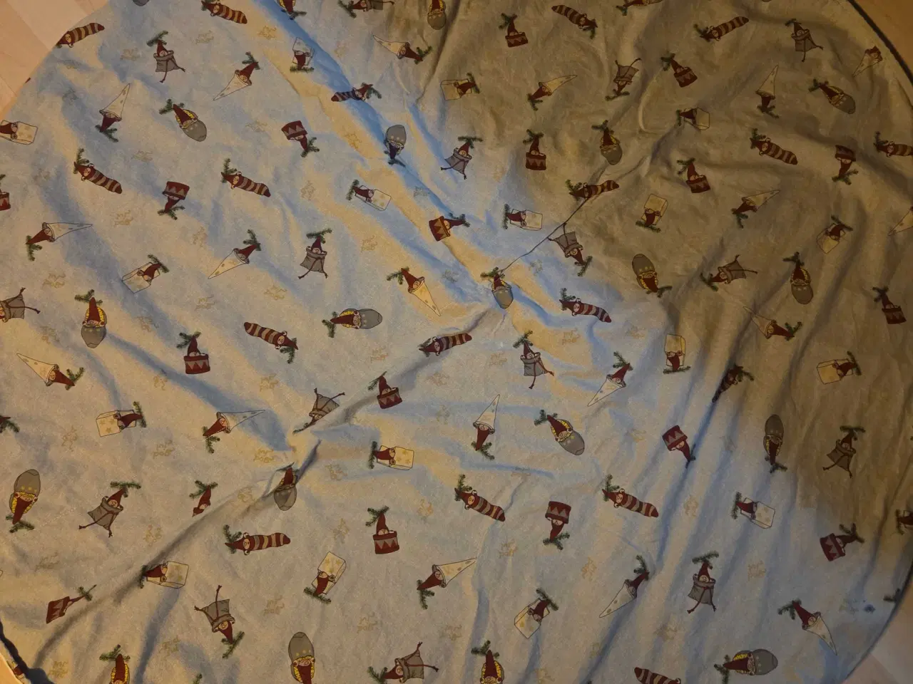 Billede 3 - Klarborg Juletræstæppe