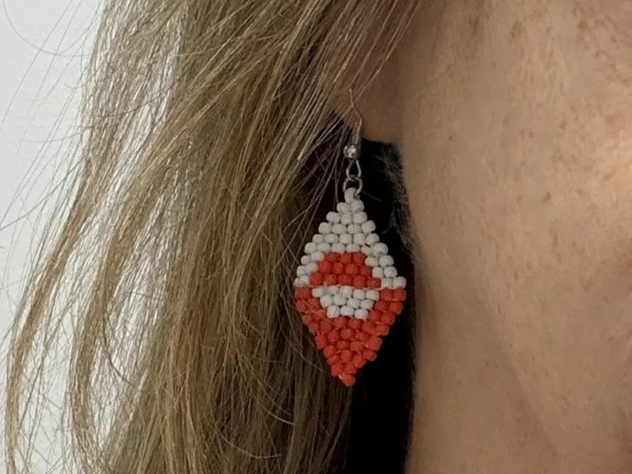 Billede 2 - Øreringe med det grønlandske flag