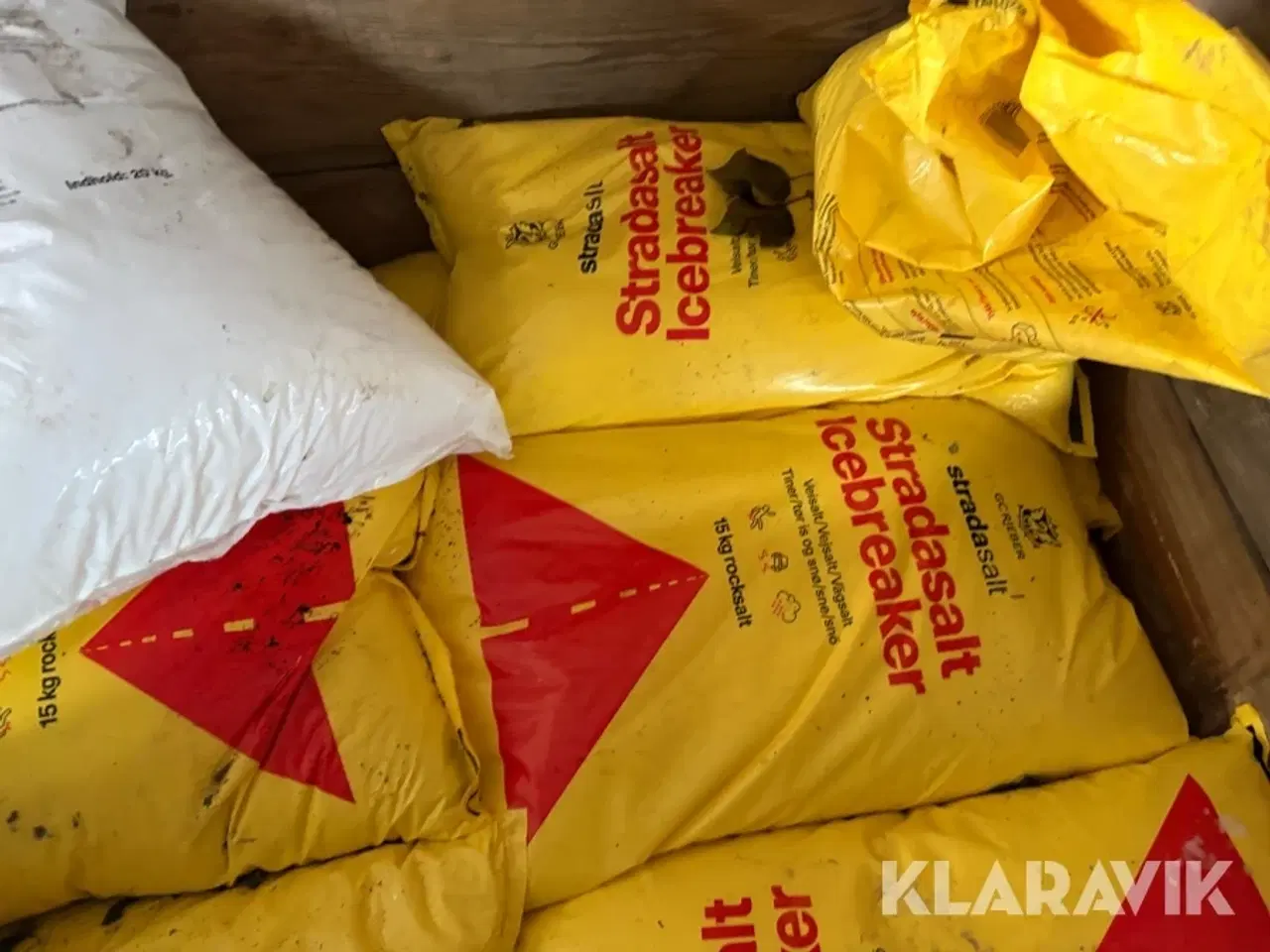 Billede 7 - Vejsalt Icebreaker 15kg ca.36 styk incl. to poser miljøtø