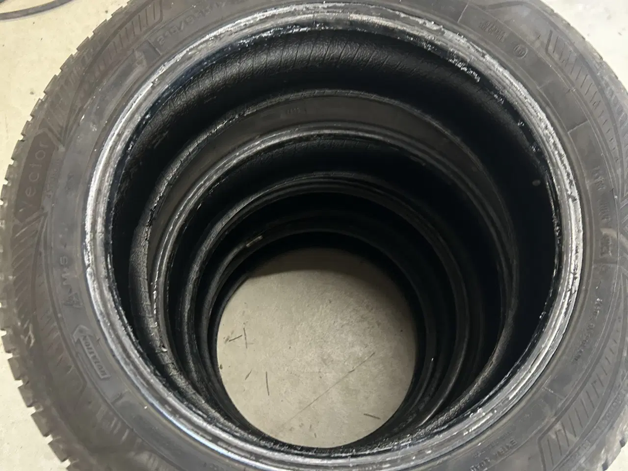 Billede 4 - 215/55/17 helårs dæk 