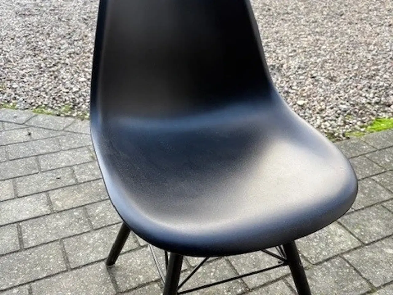 Billede 1 - plast stole til køkken/værelse mm 