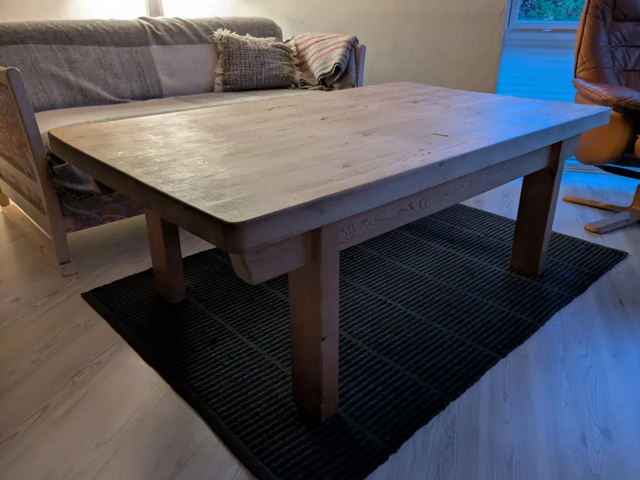 Billede 1 - Sofabord, fyrretræ