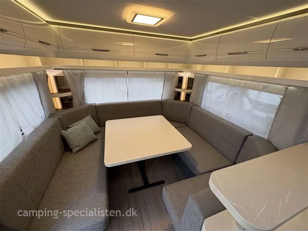 Billede 6 - 2026 - Hobby Excellent 560 CFe   2026 Hobby Excellent 560 CFe - Se den nu hos Camping-Specialisten.dk