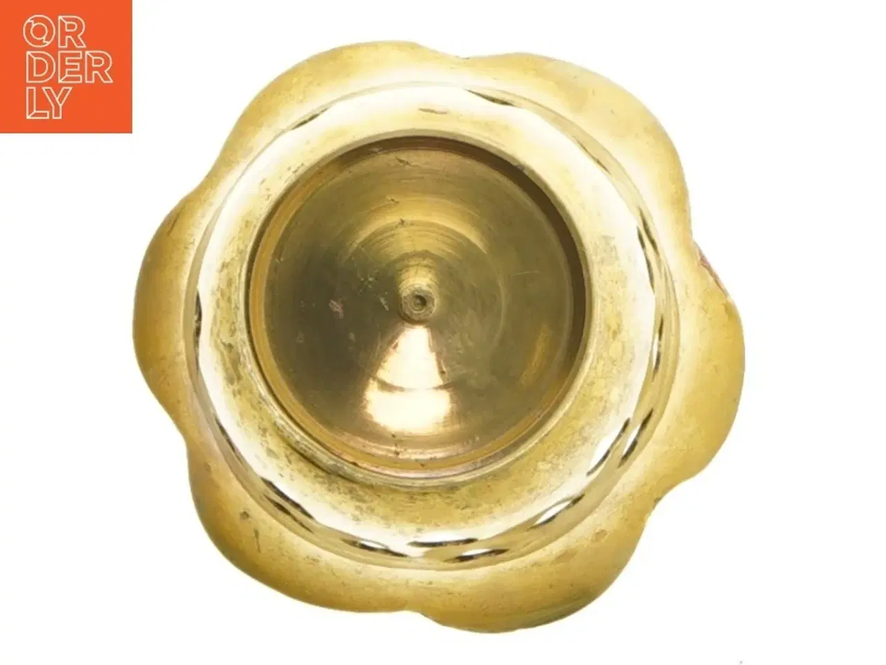 Billede 3 - Guldfarvet lysestage med hjerteudskæringer (str. Ø 8,5x7 cm)