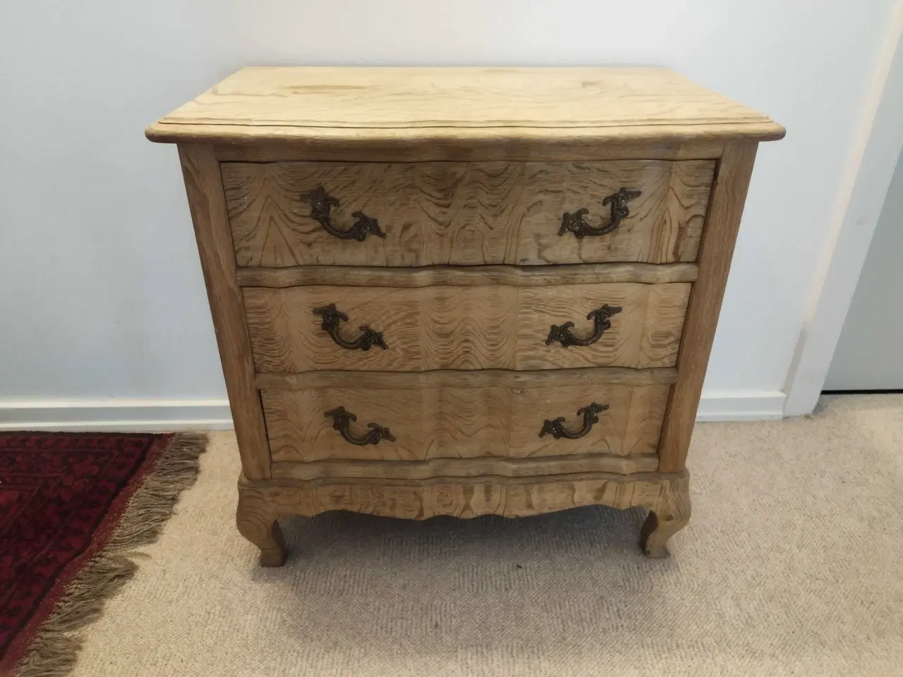 Billede 4 - Chatol, lille kommode og et lille bord 