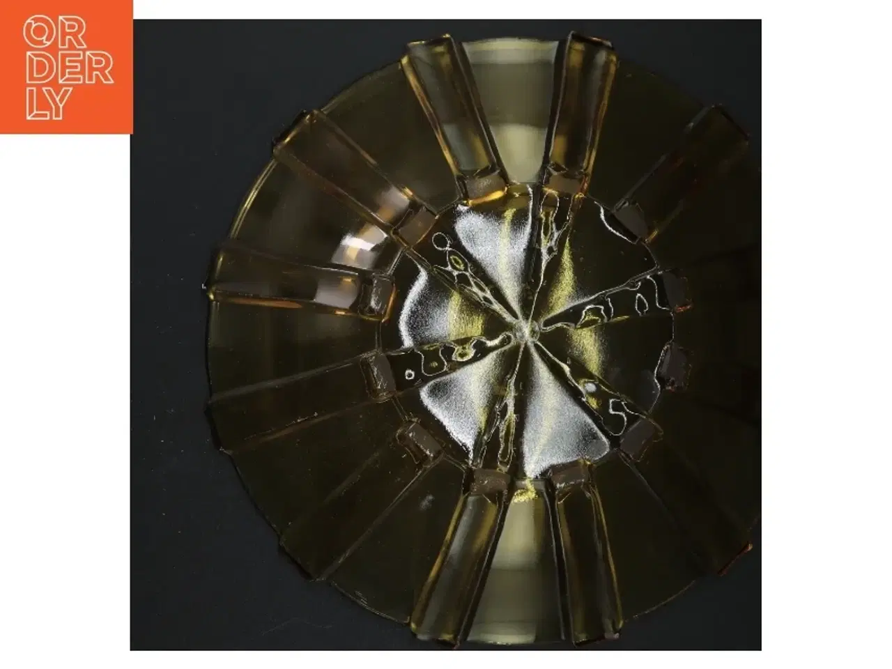 Billede 3 - Glasfad i brunt (str. 25 cm)