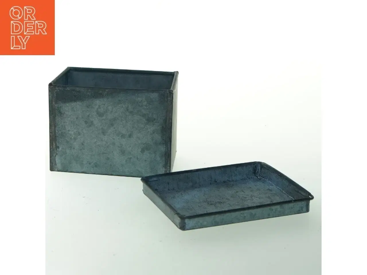 Billede 3 - Metalkasse med låg (str. 13x10 cm)