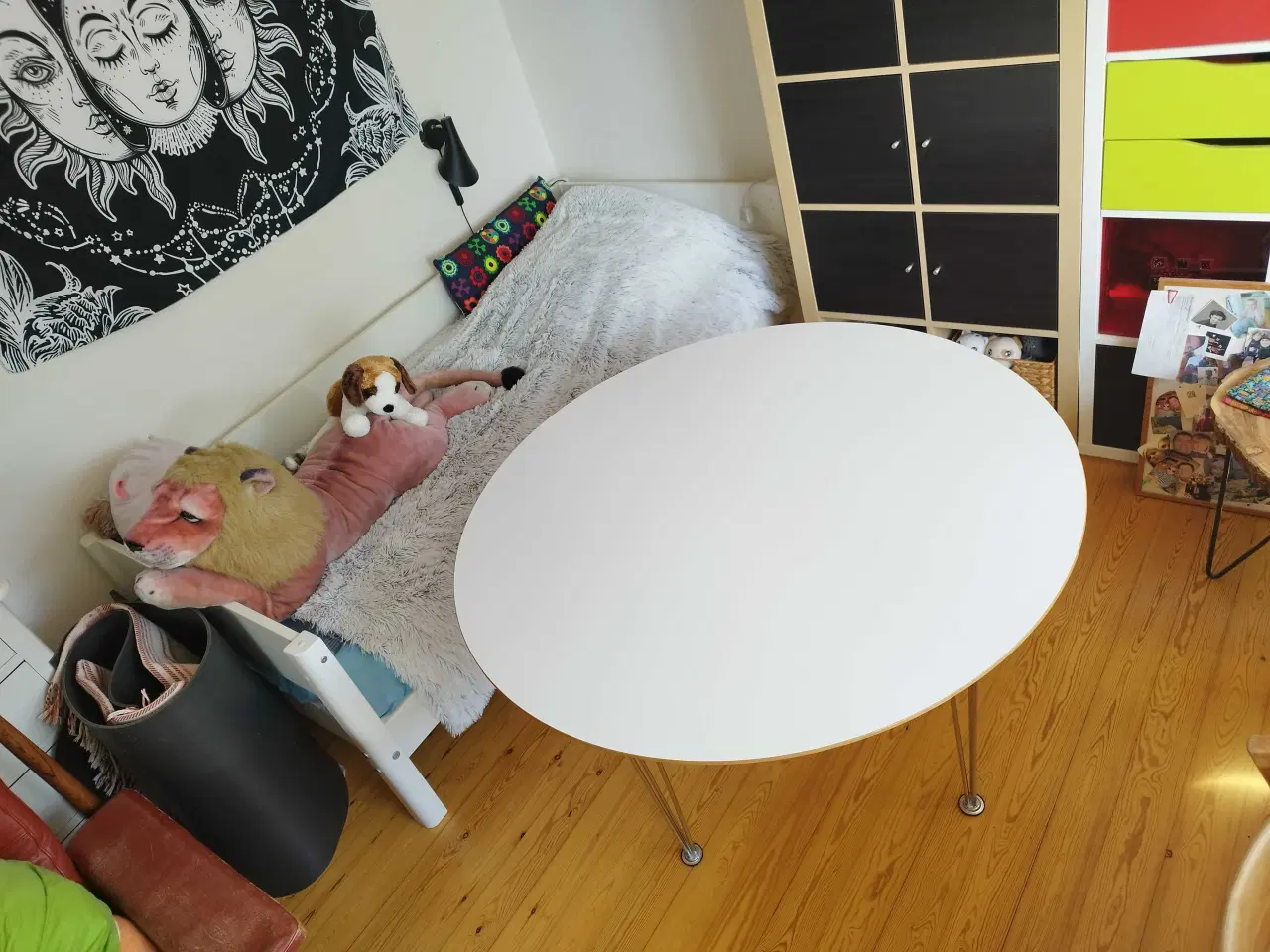 Billede 3 - Spisebord  Ø118 cm laminat spisebord