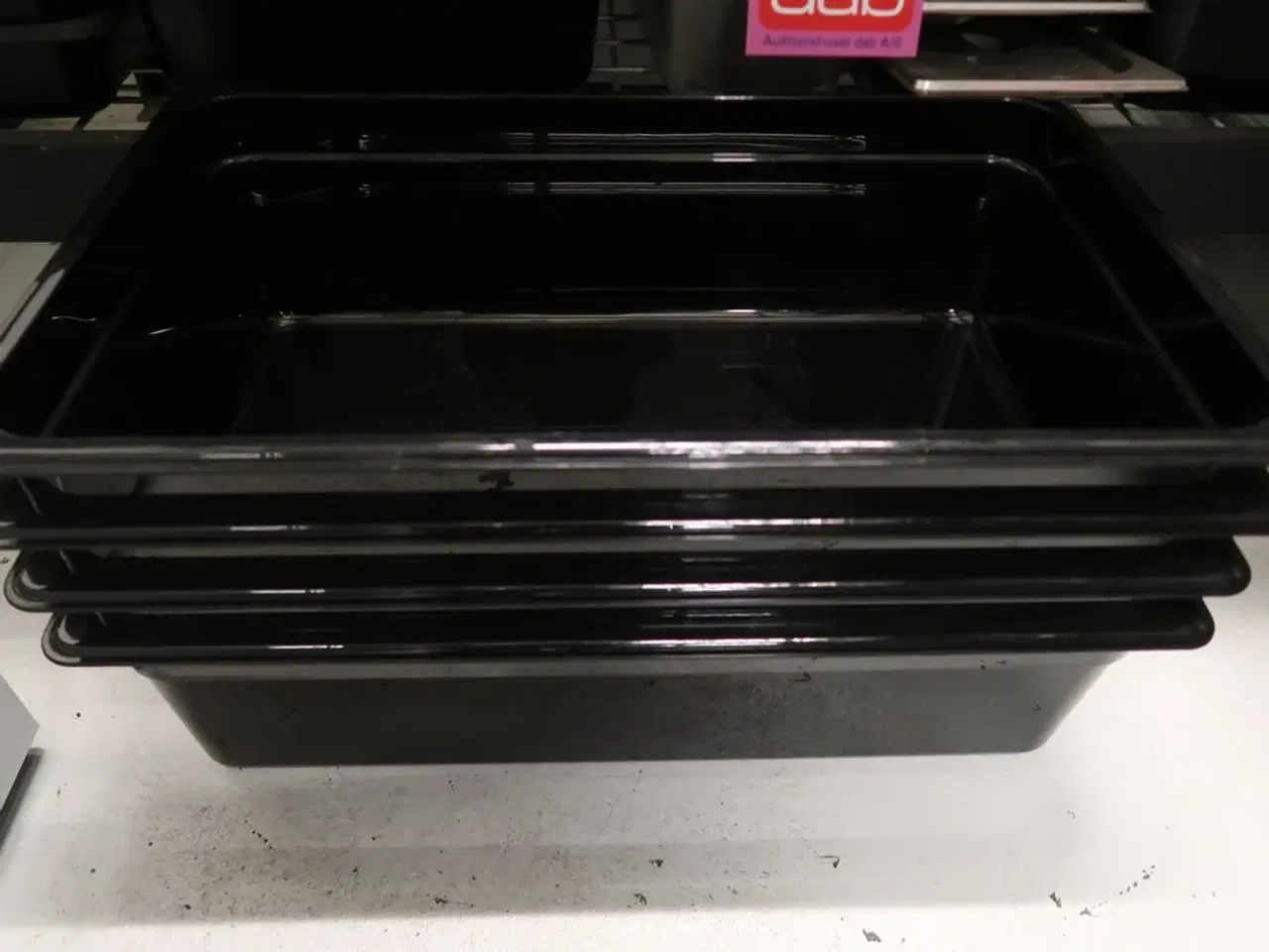 Billede 3 - Tøm hylde