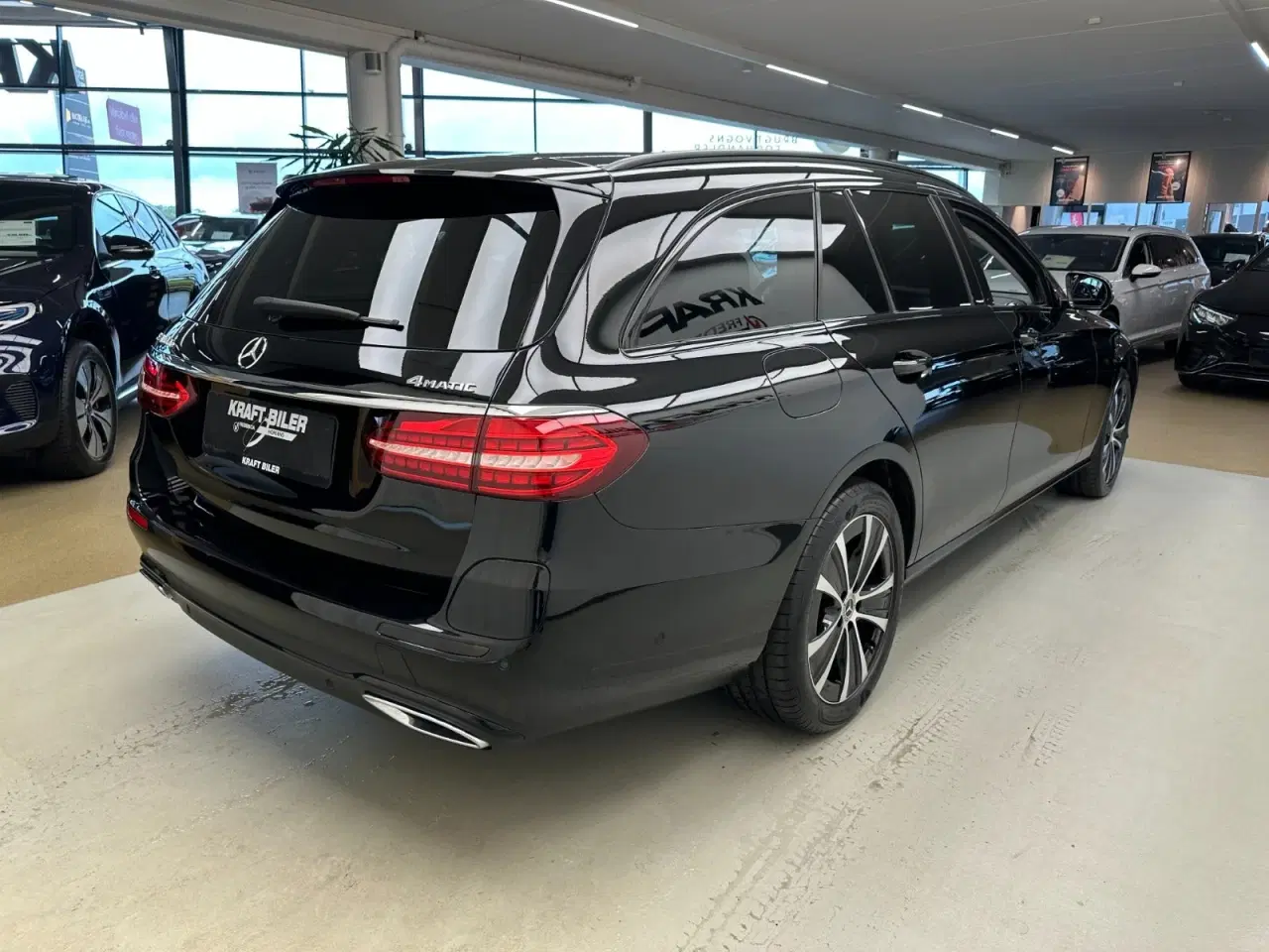 Billede 3 - Mercedes E300 de 2,0 stc. aut. 4Matic