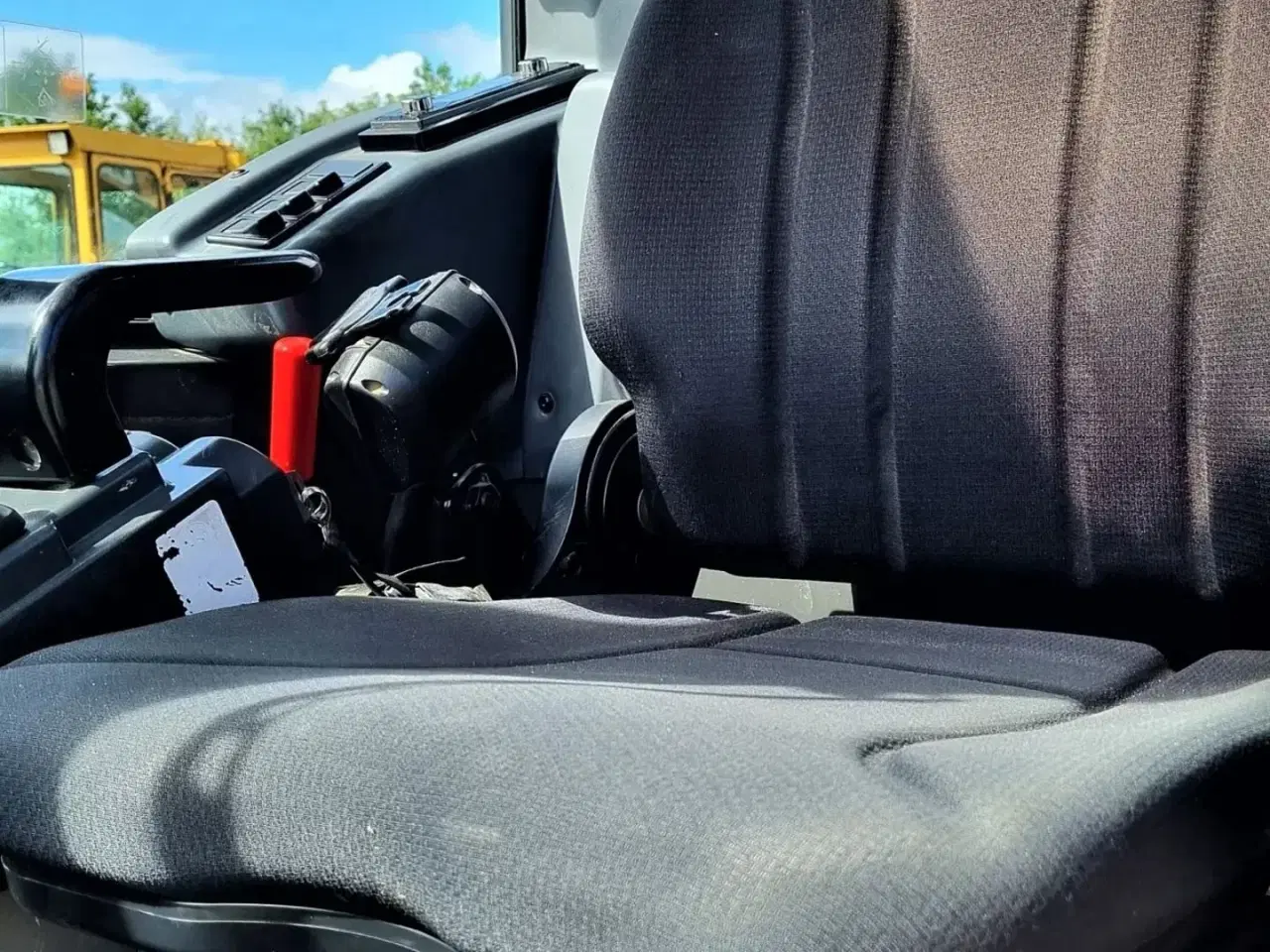 Billede 15 - KATO - IHI 27 V4 / kun 1000 timer / Tiltman og skovlsæt / årg. 2019