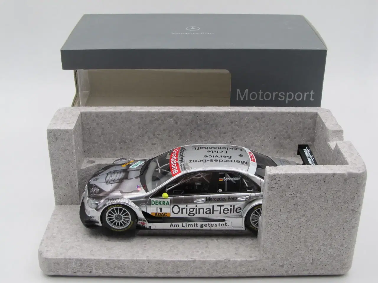 Billede 8 - AUTOart - Mercedes V8 AMG DTM 2007 - 1:18  