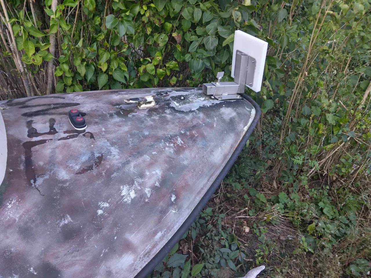 Billede 3 - Randers Jagt Bobbel med låg Motor beslag Camo Net