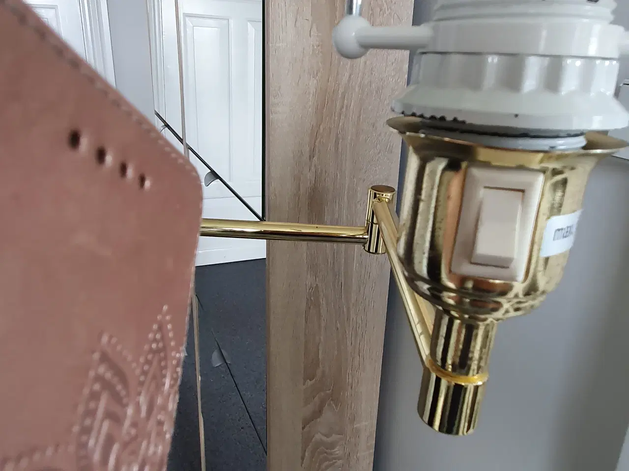Billede 2 - Gulvlampe med skærm