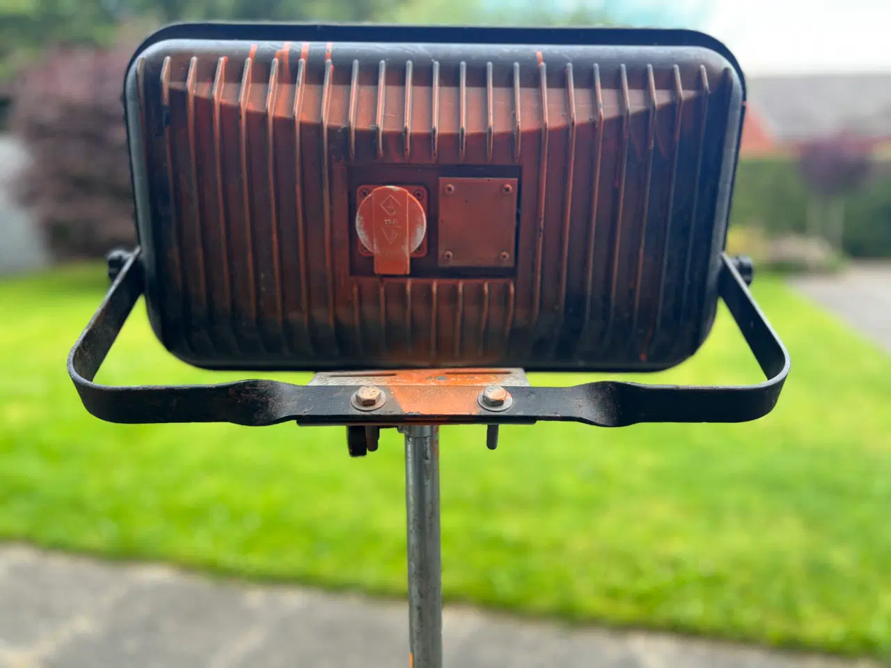 Billede 4 - Kraftig arbejds lampe på stativ.