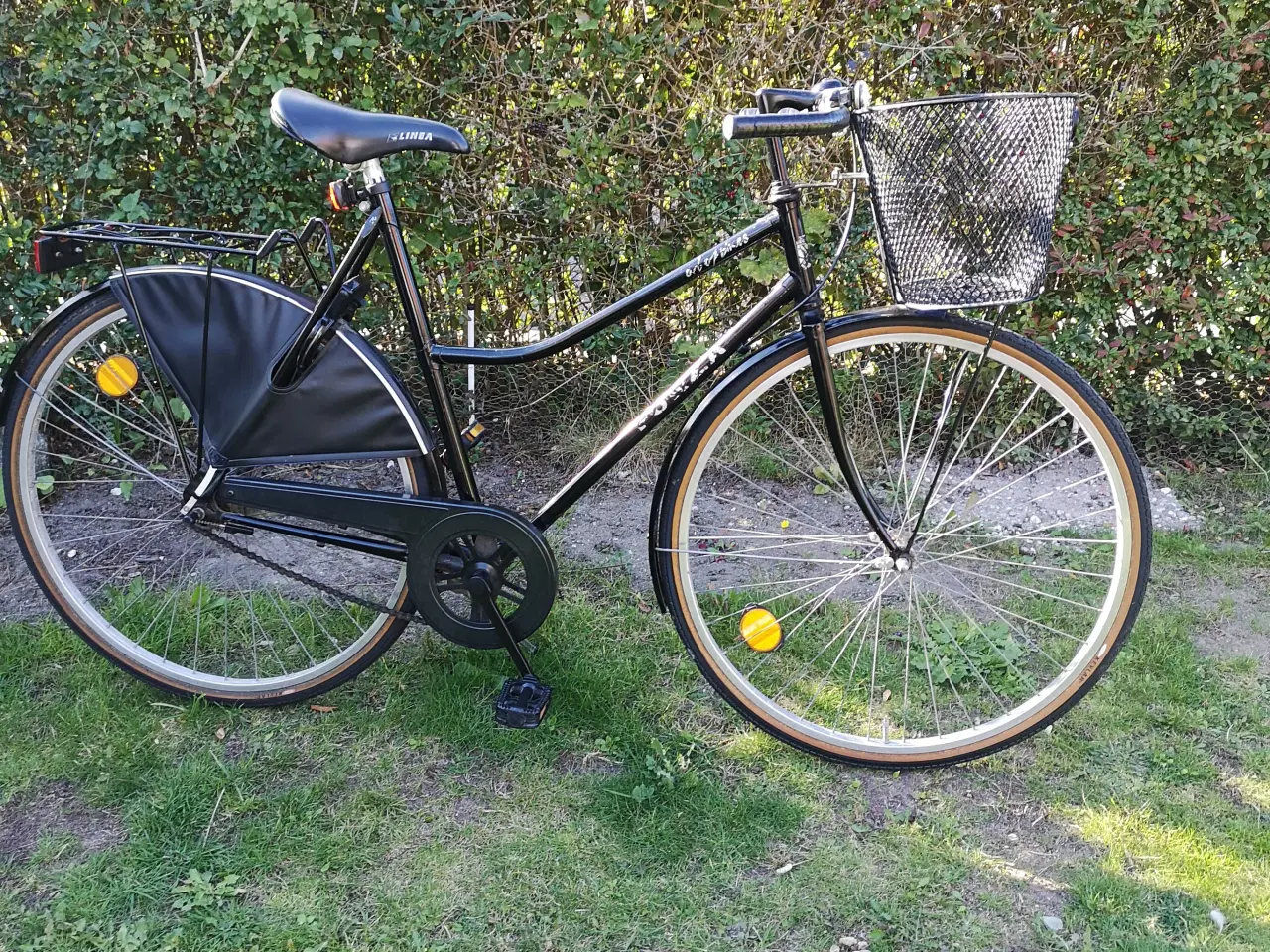 Billede 1 - FORZA  28"  58cm høj 3 gear classic.. Løs 1 nøgle.