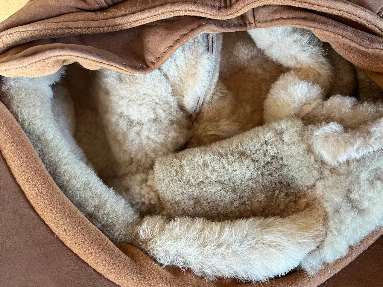 Billede 4 - rulamskindsjakke med en kasket