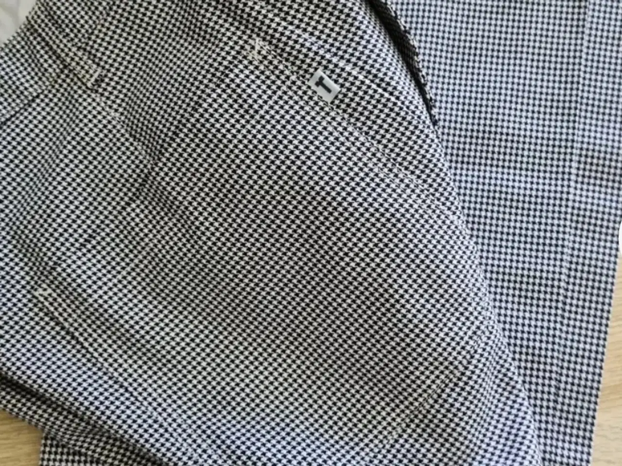 Billede 2 - Kentaur kokkebukser i sort/hvid tern  str 40 