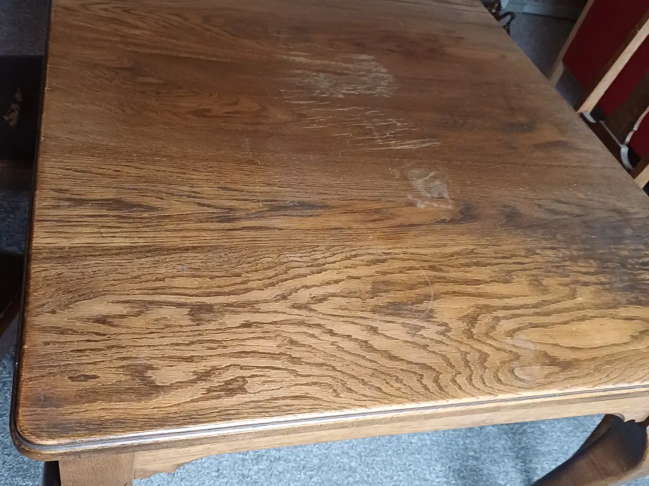 Billede 1 - Spisebordsæt samt vatrineskab 