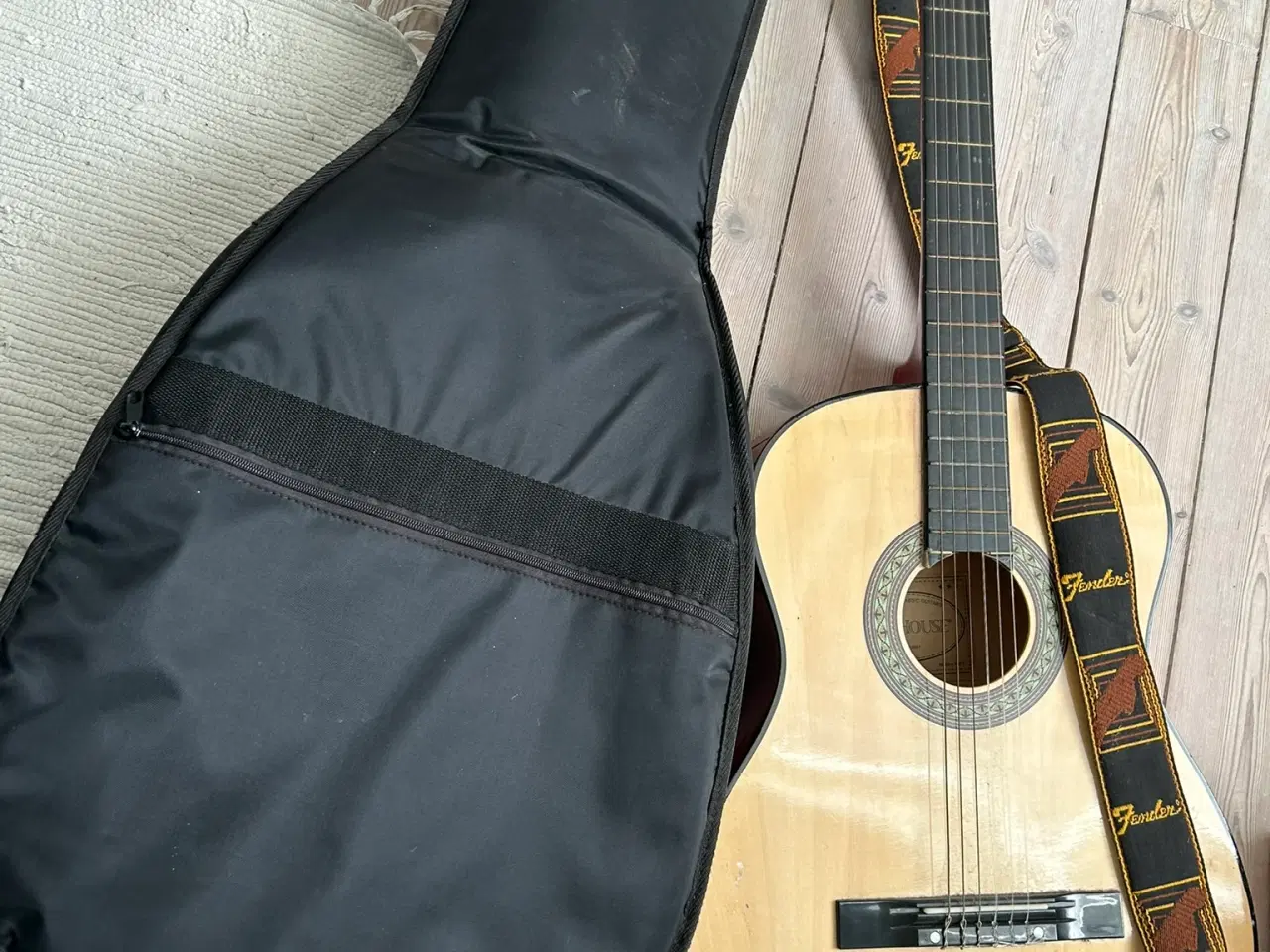 Billede 2 - gitar med gitar taske