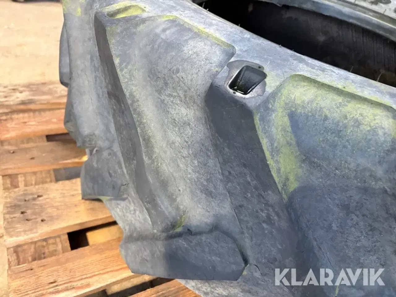 Billede 5 - Dæk  405/70-24 uden fælg