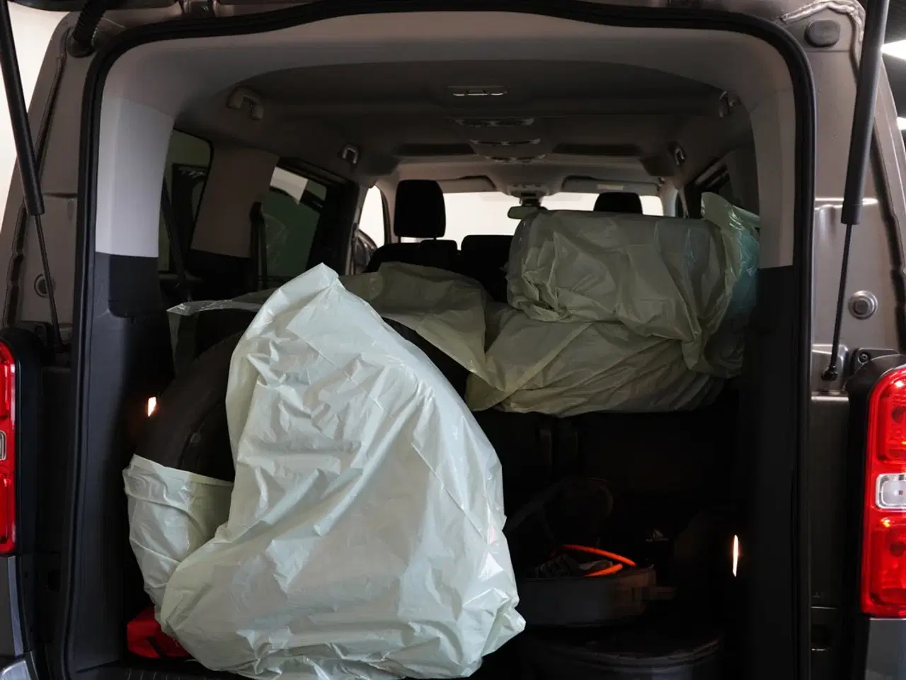 Billede 11 - 8 personers EL-minibus på auktion