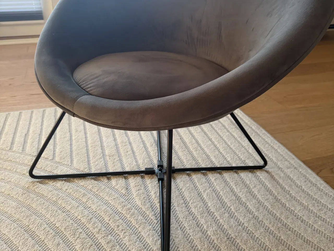 Billede 5 - Grå velour loungestol / lænestol 