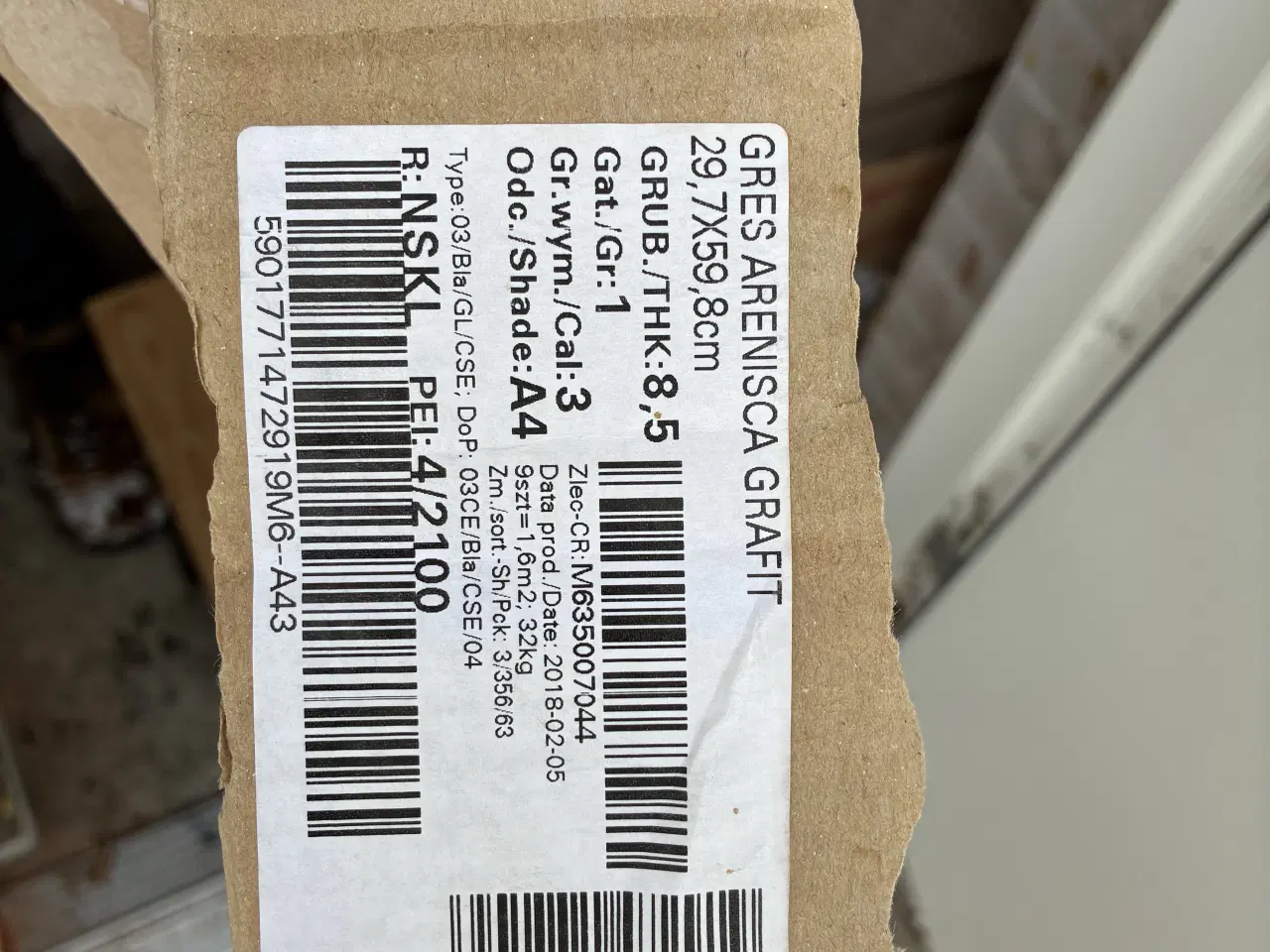 Billede 1 - Fliser grafit, 8,5 m2 antacit sorte og 2,5 m2 hvi