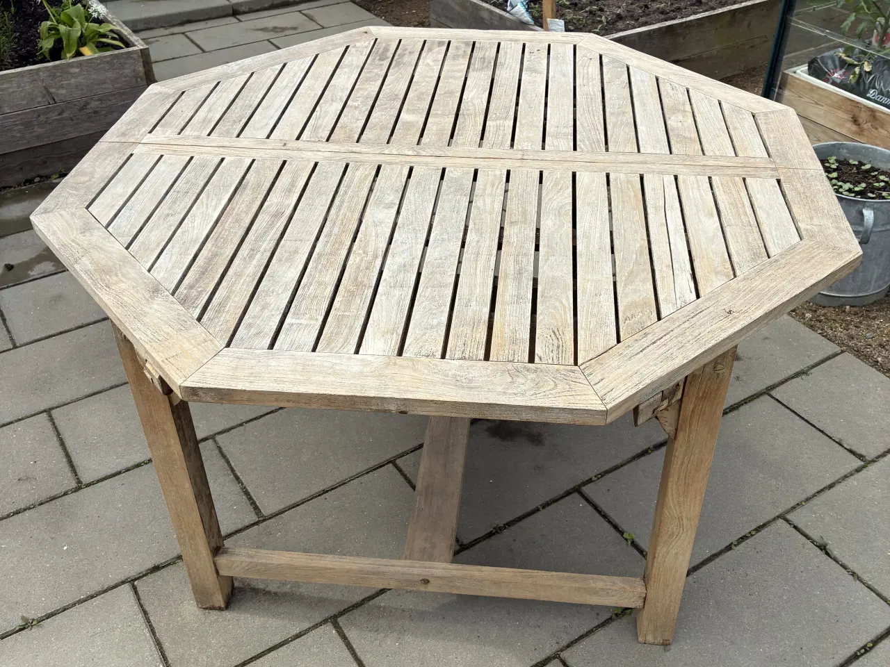 Billede 1 - Havebord i teaktræ 