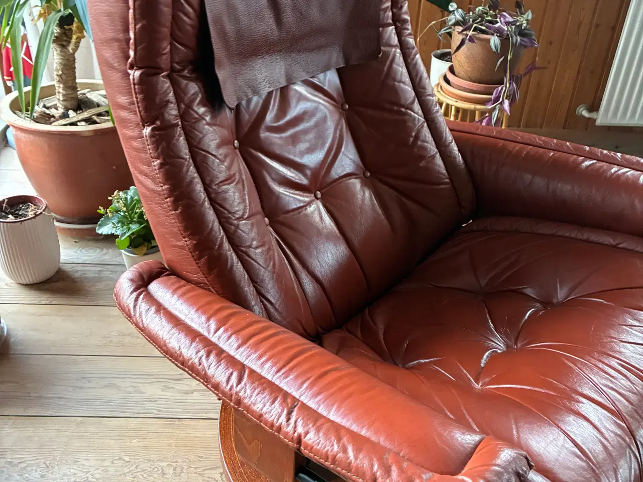 Billede 2 - Stressless recliner i rødt okselæder - fra 1980'er