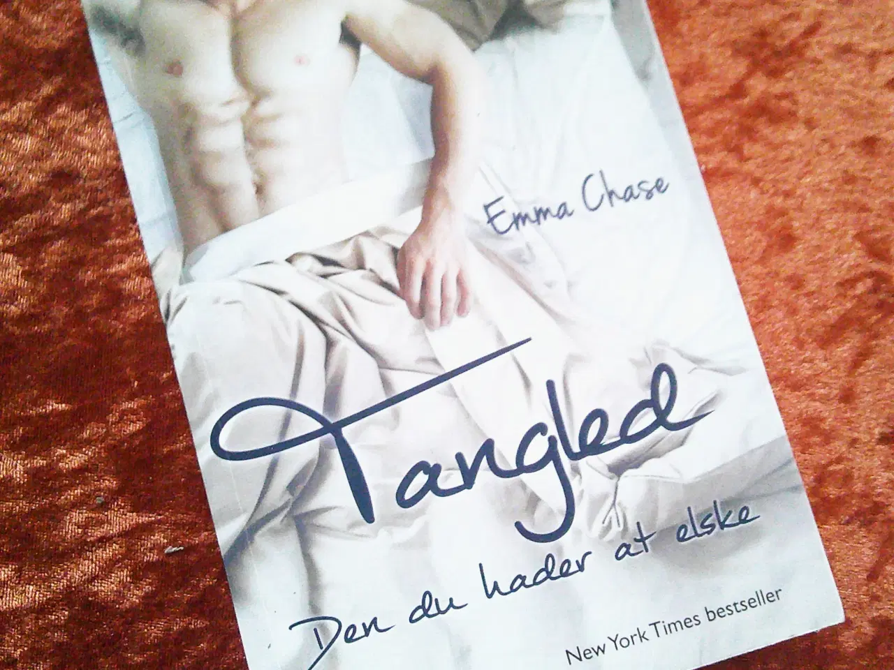 Billede 1 - Tangled, den, du hader at elske, Emma Chase,