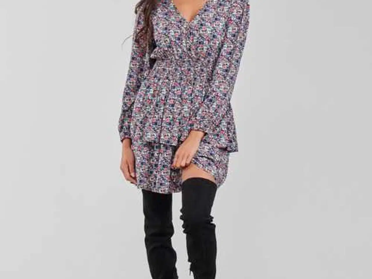 Billede 4 - SUPER SØD BLOMSTRET KJOLE 