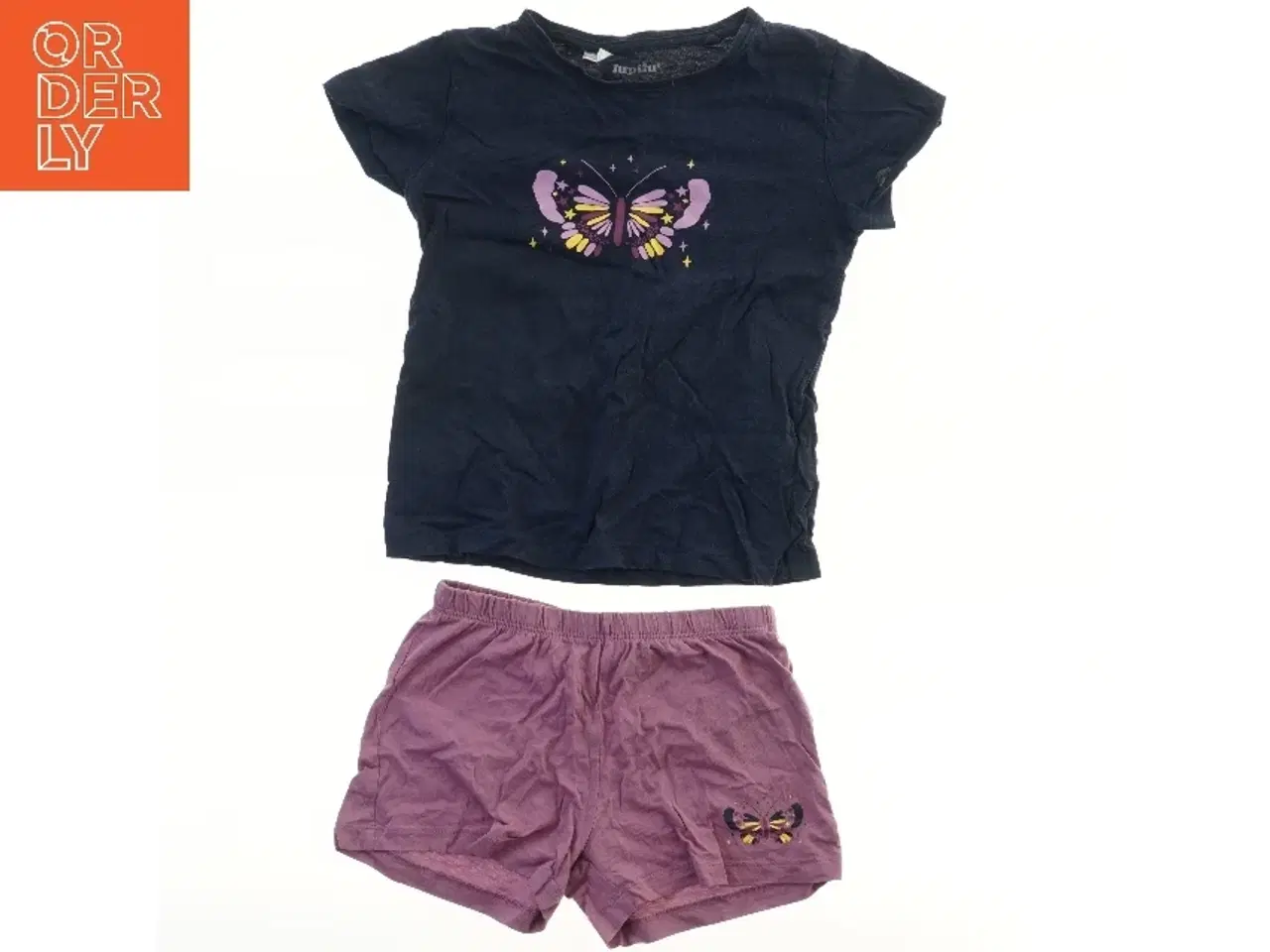 Billede 1 - Sæt med T-shirt og shorts med sommerfugledesign fra Lupilu (str. 110)