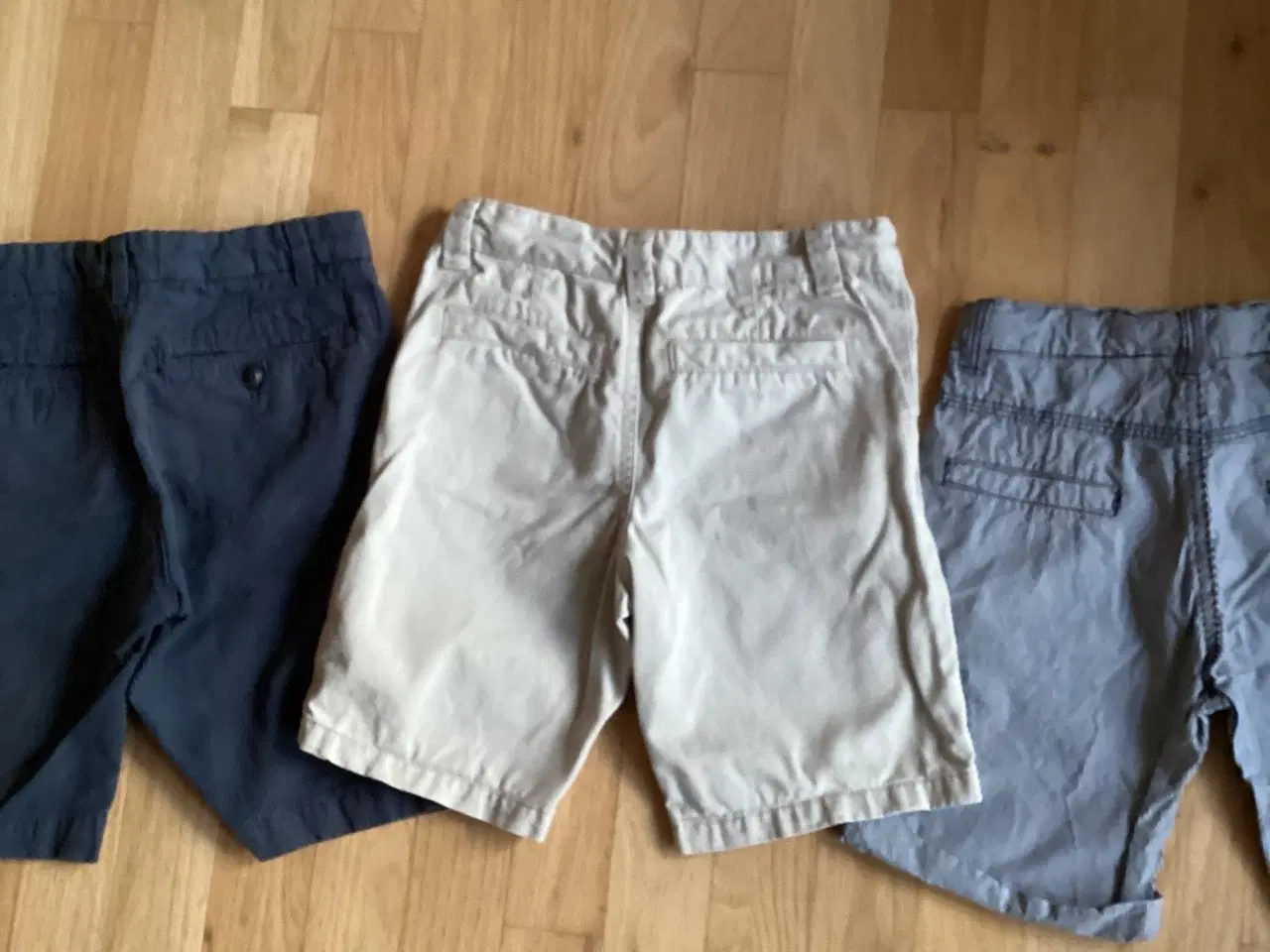 Billede 5 - Shorts pakke str. 116